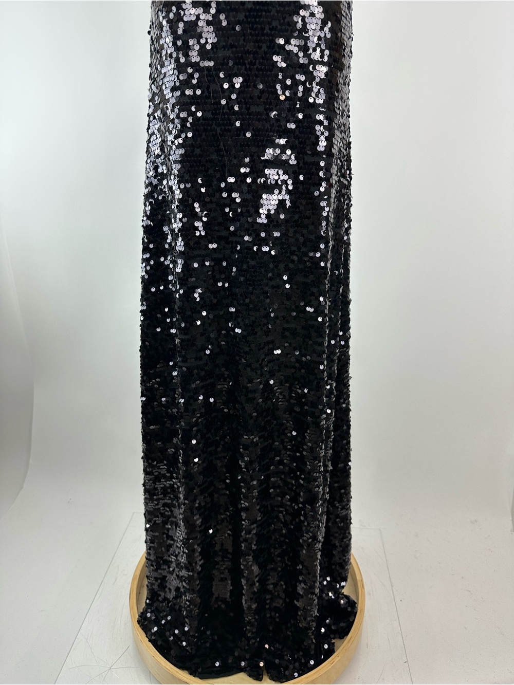 BCBGMAXAZRIA Ennor Black Sequin Floor Length Low Back Dress Size Large - Picture 3 of 13
